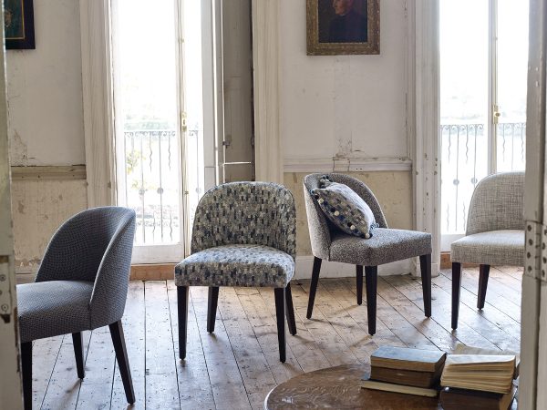 Stofferen: De Meubelstoffen van Huis en Hof